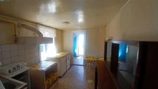 Крепкий бревенчатый дом с газ. отопл. по ул. Колхозная (авиагородок)