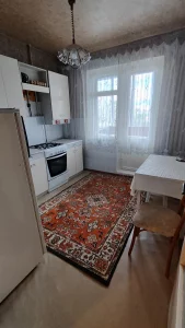 1-комнатую квартиру на длительный срок