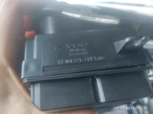 Приборную панель вектра б