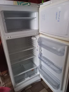 Холодильник Индезит б/у рабочий