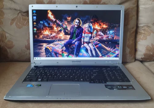 Ноутбук 17, 3" intel i3