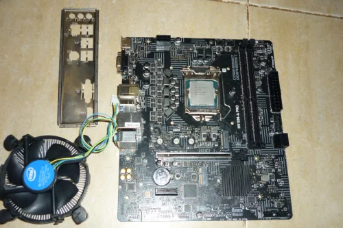 Комплект Intel Core i3-10100.материнка.кулер