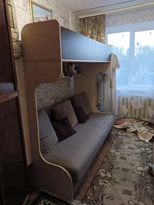 Двухъярусная кровать
