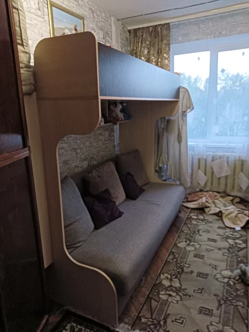 Двухъярусная кровать