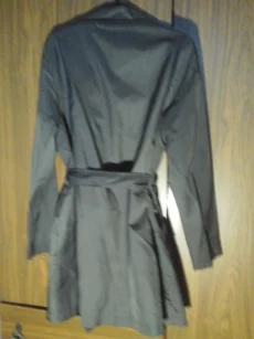 Плащ двубортный укороченный 44