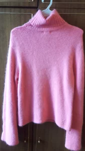 Свитер женский