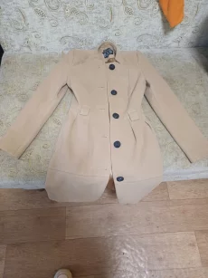 Пальто и зимнюю куртку