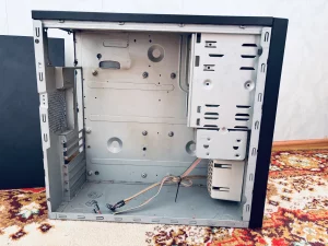 Оригинальный корпус INWIN для комьютера