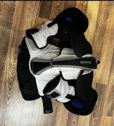 Нагрудник хоккейный