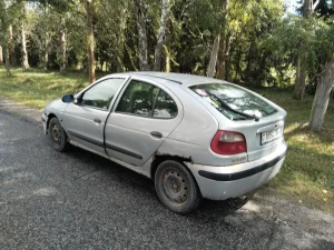 Рено меган 2000г. 1.6 бензин 2100 бел.руб