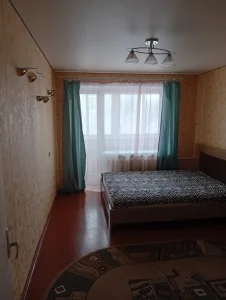 2-х комнатную квартиру в центре на длительный срок