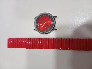 Часы рабочие, вылетело стекло и порвался браслет