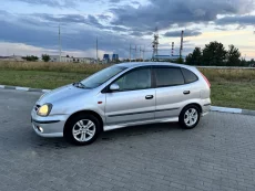 Nissan Almera Tino
