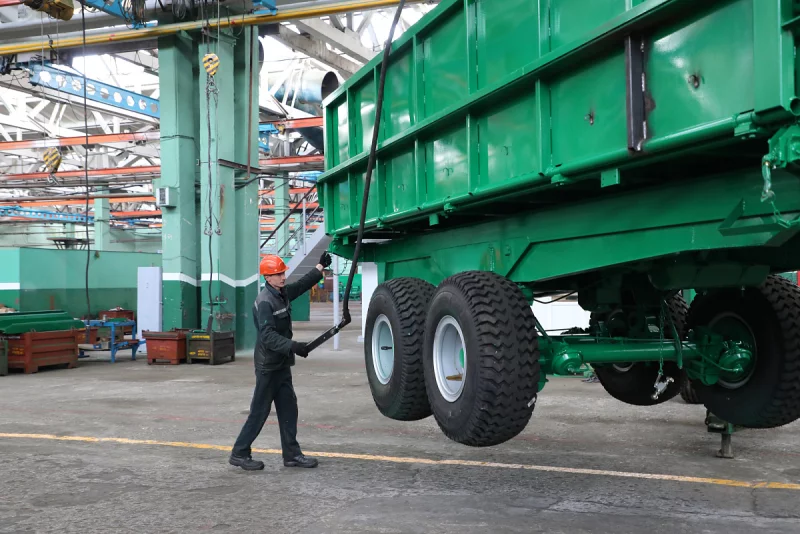 «Бобруйскагромаш» внедрил дополнительные выплаты и выходные для сотрудников, работающих сверхурочно