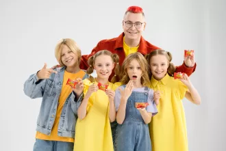 За ними будет охотиться вся страна: «Копеечка» запустила коллекцию игрушек-продуктов для мини-магазина