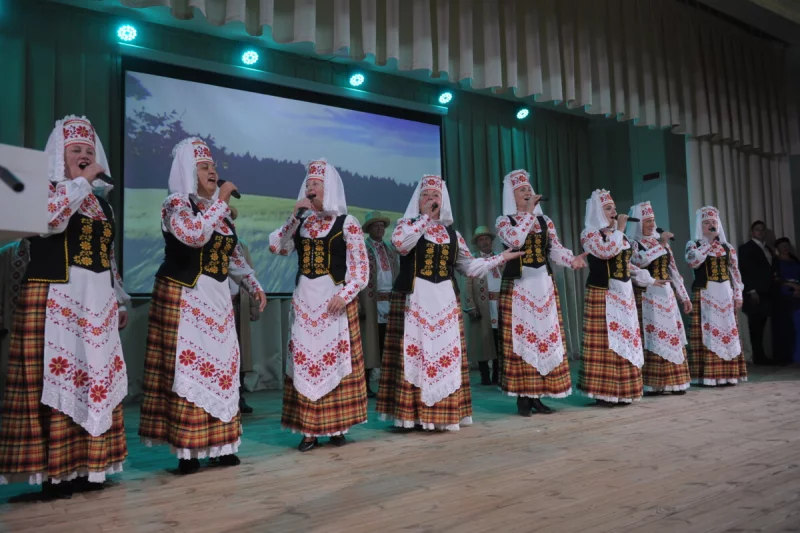 Чистой природы и великих дел! В актовом зале Центра культуры прошло торжество, посвященное Дню работников леса