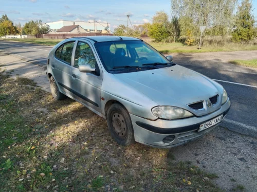Рено меган 2001г. 1.6 бензин 2000 бел.руб