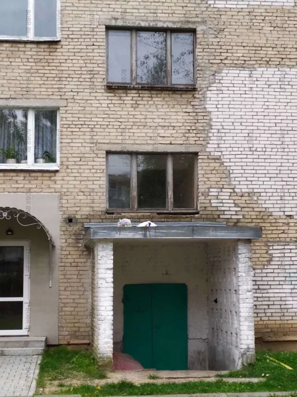 Видимо, не донесли мусор