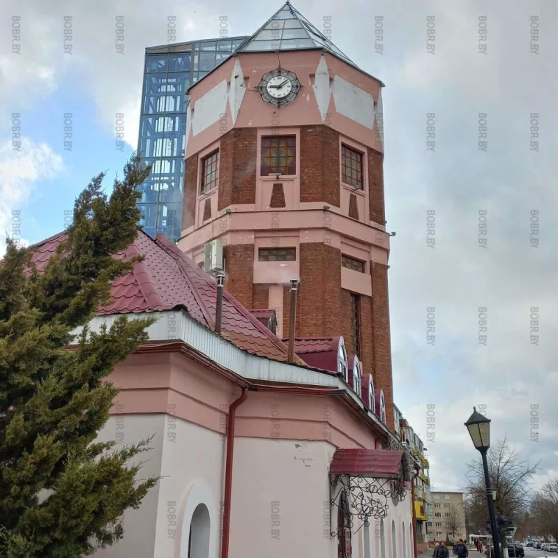 Шура перестал говорить, часы перестали \