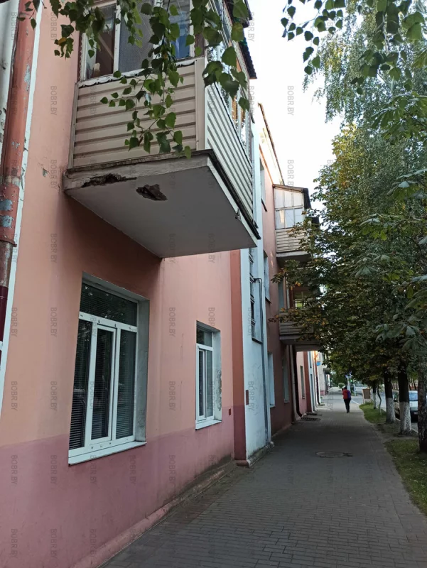 Опасность под балконами