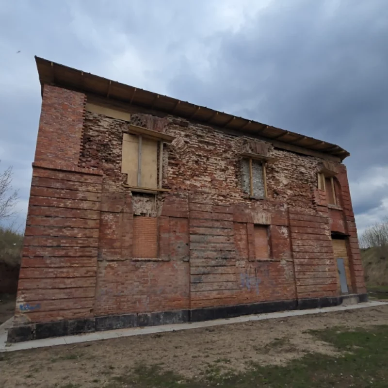 Реставрация замерла