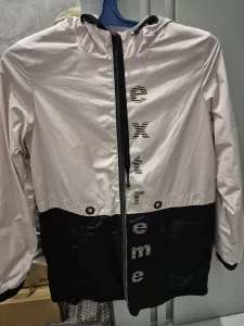 Продам куртку на весну