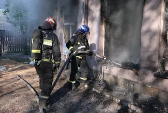 Работники МЧС ликвидировали пожар в производственном цехе в Бобруйске