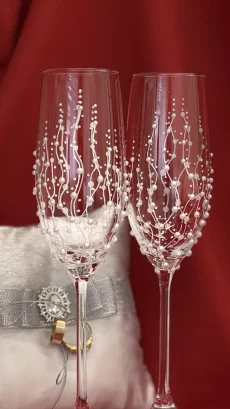 Бокалы инкрустированные стразами