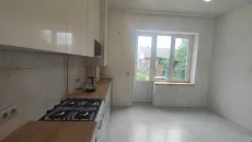Двухэтажный кирпичный дом