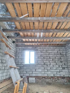 Незавершенное строительство дома