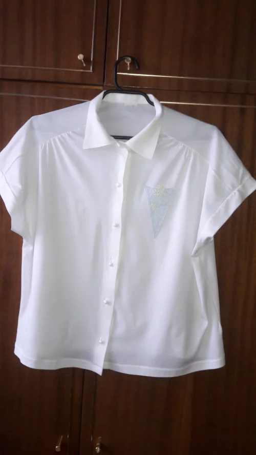 Блузку женскую