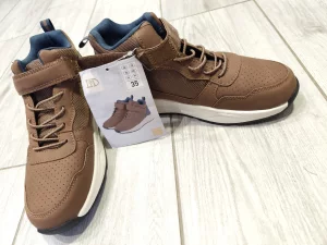 Новые кроссовки