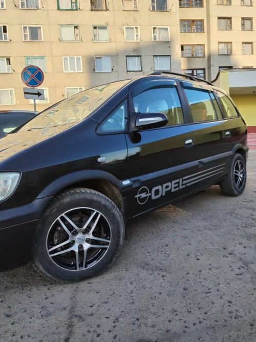 Опель зафира А 1.8б 3650