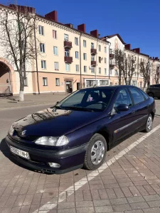 Renault Laguna 1