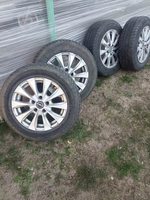 Комплект калеса резиной