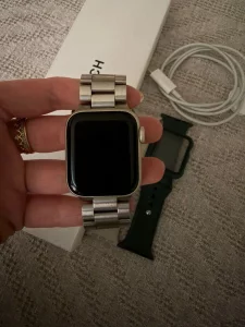 Apple Watch SE (Gen 2) 40mm. GPS 2023