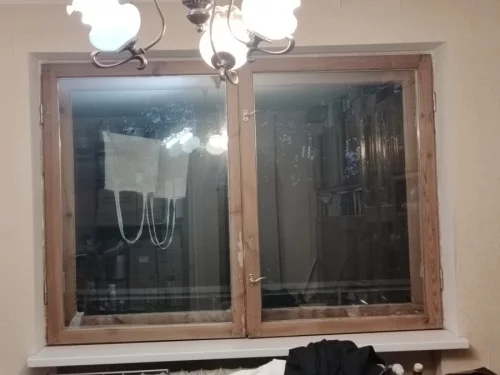 Окно деревянное со стеклопакетами