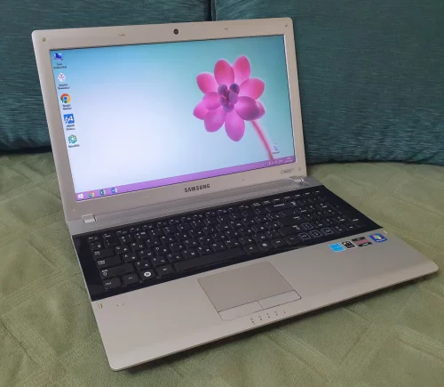 Ноутбук Samsung RV515
