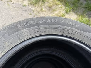 Зимние шины Nokian R17/60/225