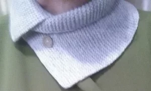 Шарф-снуд на пуговицах