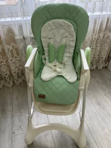Детский стульчик для кормления