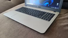 Ноутбук ASUS в состоянии нового