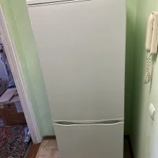 Холодильник Б/У продам дешево