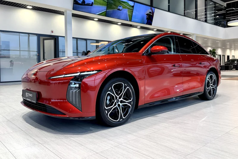 В Беларусь приехал электрический лифтбек Forthing S7 EVO. Названа цены