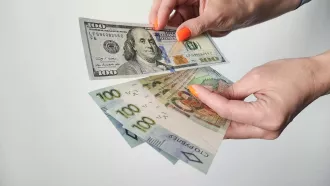 Доллар быстро идет вниз