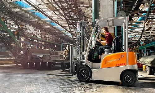 Вилочный погрузчик: особенности техники