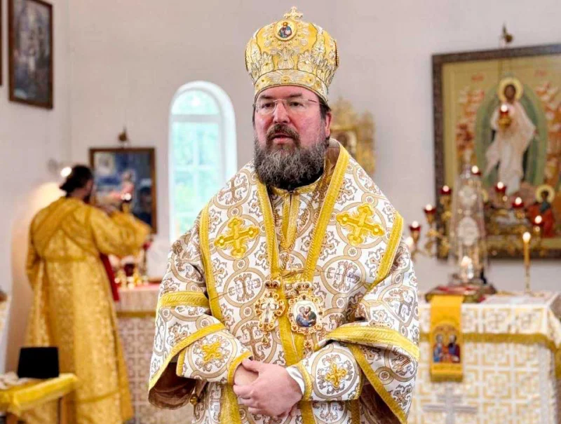 Епископ Бобруйский и Быховский Серафим возглавил престольное торжество в храме Петра и Павла агрогородка Лапичи