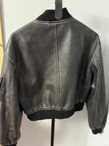 Кожаная курточка