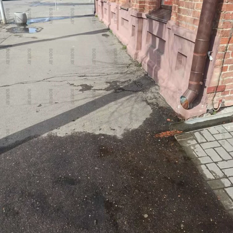 Угадайте, изобретена ли ещё в Бобруйске ливнёвая канализация? И нужна ли она городу если итак сойдёт когда вода с крыш стекает прям на пешеходную дорожку они в ливневую канализацию.