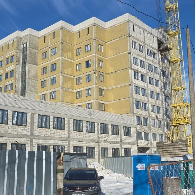 Строительство лечебного корпуса марзоновской больницы идёт ударными темпами, уже даже вставили стёкла в окна